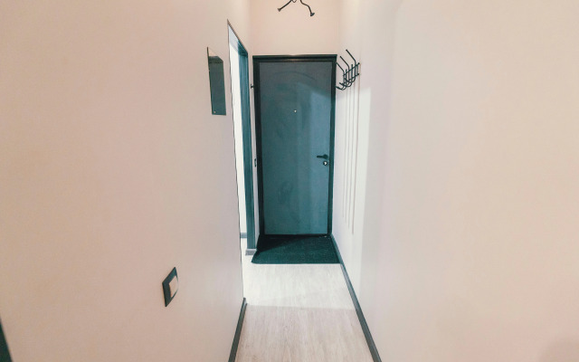 Studiya U Yablonevogo Sada Flat