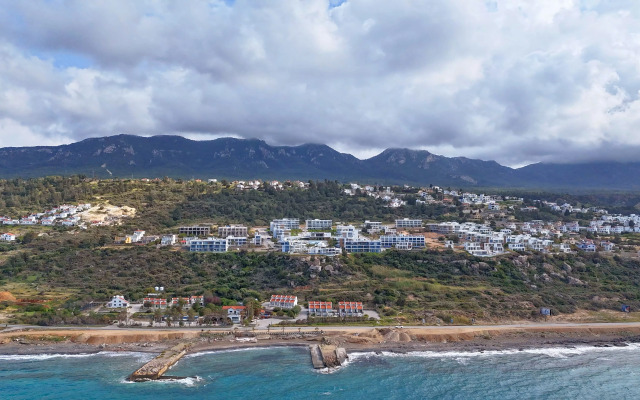 Caesar Cliff Resort Apartment Hotel