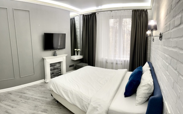White Cozy Home Flat