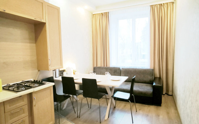 Prospekt Nezavisimosti 44, Supertsentr, Dvushka Apartments