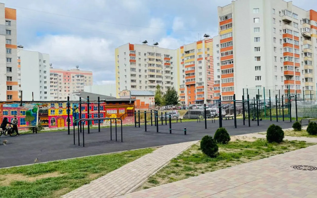 Okolo stadiona Lokomotiv Flat