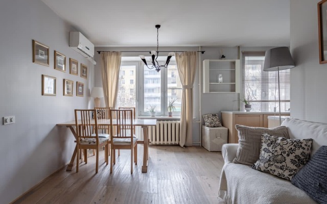 Flat Inn ryadom s Patriarshimi prudami vo Vspol'nom pereulke Apartments