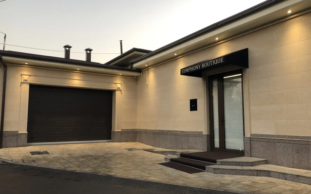 Butik-' Symphony Boutique