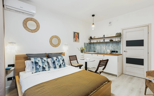 Апартаменты F-Apart с видом на башню Лахта центр