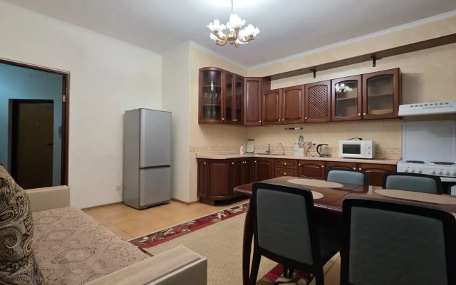 421 Yevrotreshka V Samom Tsentre Na 6 Gostey Apartment