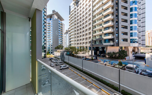 New Modern Studio on Palm Jumeirah Apartments