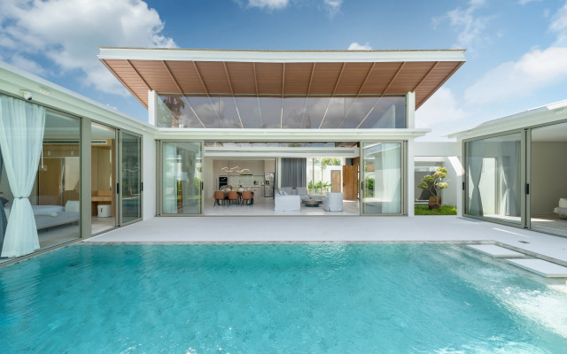 Swimming Pool Villa