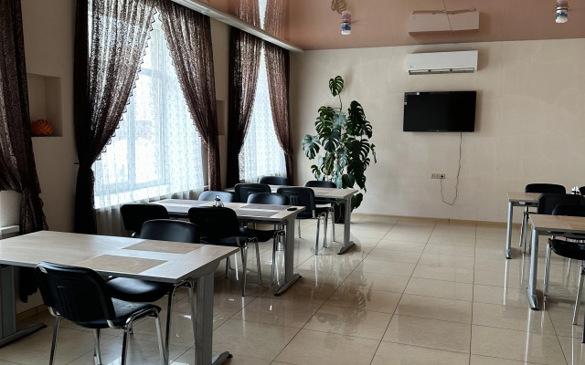 Отель 104 Rooms