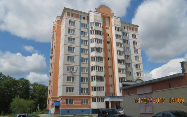 Na Naugorskom Shosse 94 Apartments