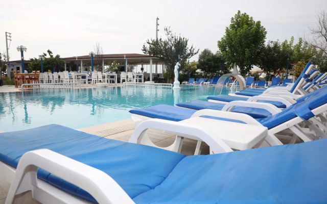 Mavi Restaurant & Apartments 1