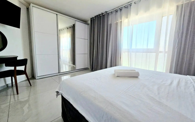 Ben Gurion 99-J08 Apartments