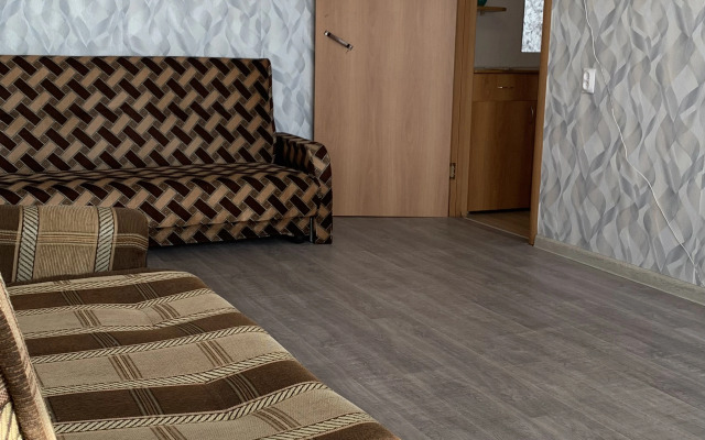 Квартира Счастливая Матрешка на Дежневцев