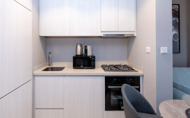 Keyrock Living Zada Tower Luxury Pool & Gym Apartments