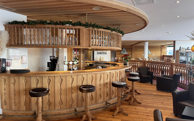 Chalet Royal Hotel
