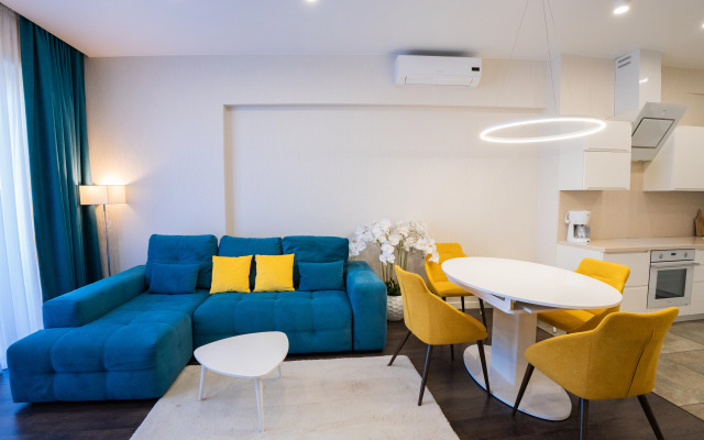 Апартаменты трехкомнатные с видом на море и город