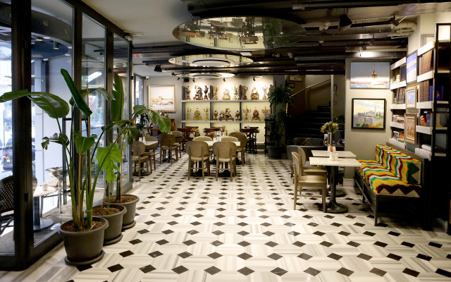 Marius Hotel