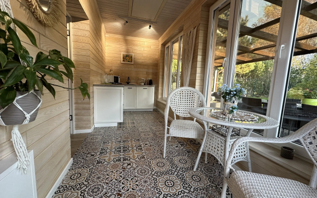 Tikhaya Gavan Private House