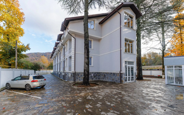 Stilnye apartamenty Green v Matseste Apartments