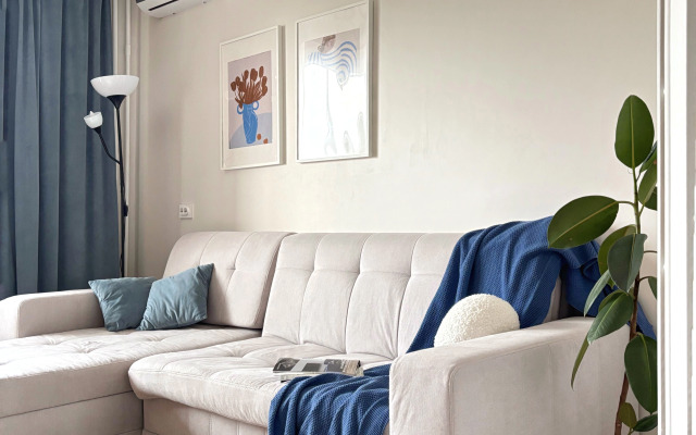 Na Topolinoj Allee s Prostornoj Kuhnej Flat