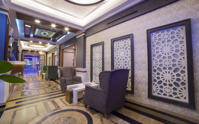 Black Tulip Hotel