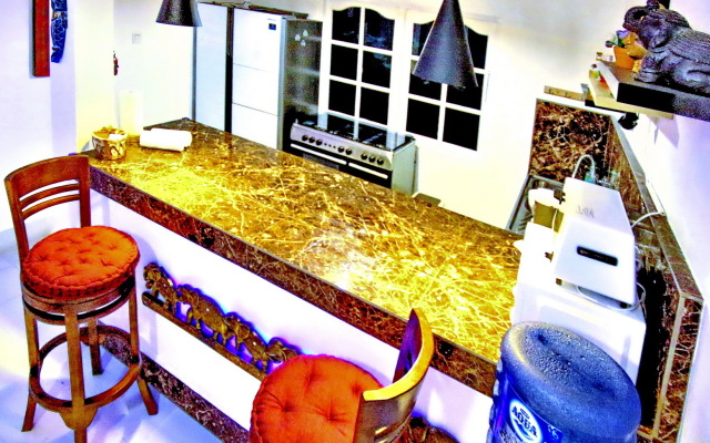 White 3BR in Seminyak Villa
