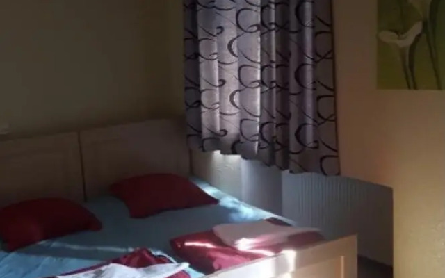 Dom Apartments