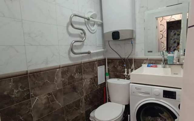 Uyutnaya Dvukhkomnatnaya 20 Minut do Tsentra Flat
