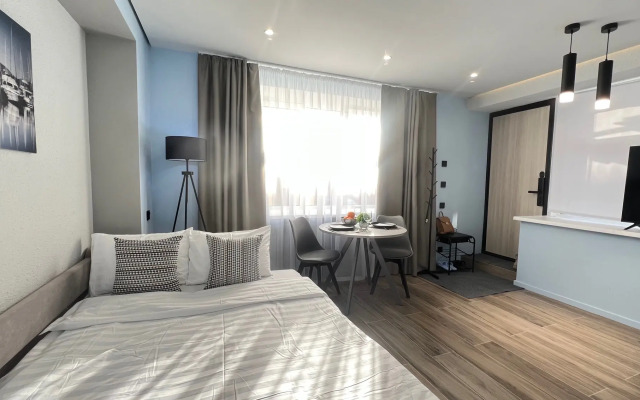 U Chasovoy Bashni Golubye Apartments
