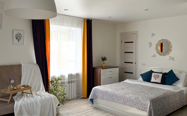 Prouyut Flat