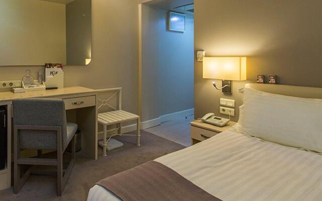 Ramada by Wyndham Istanbul Pera Hotel