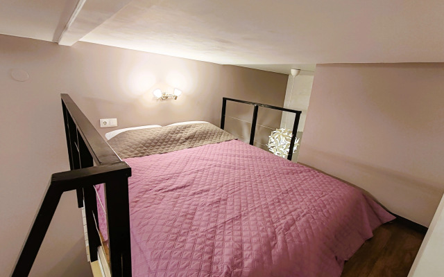 Квартира Стильная студия в центре Санкт-Петербурга