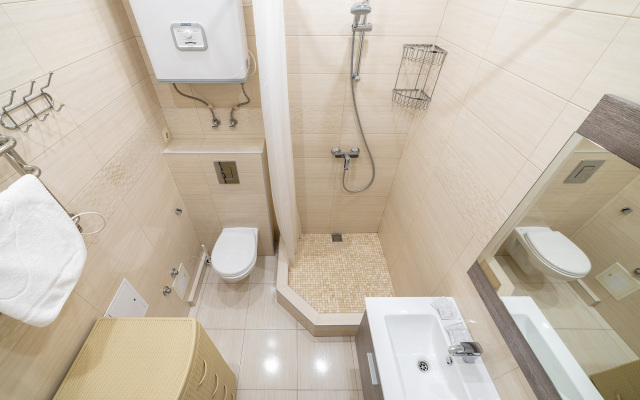 Studiya s balkonom s vidom na more ryadom s Okeanariumom Flat