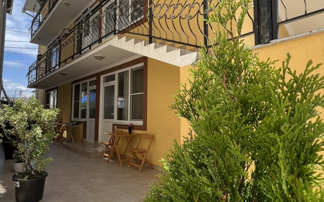 Viktoriya Guest House