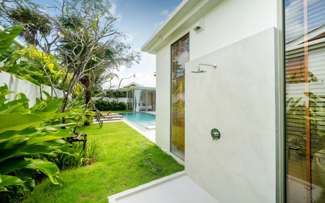 Swimming Pool Villa