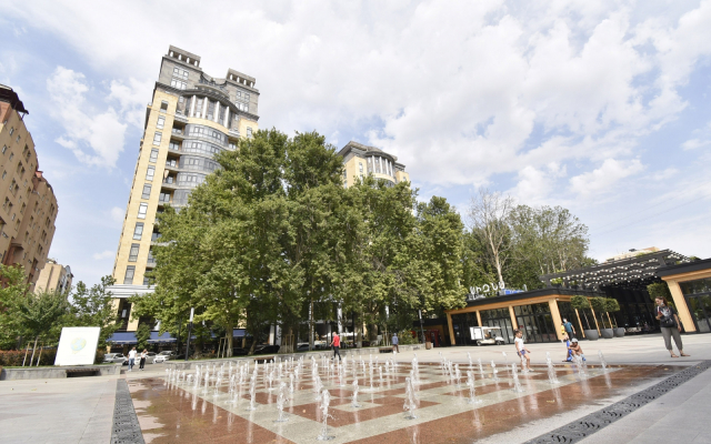 3-Komn. V Novostroyke, Ulitsa Arama, Di6413 Flat