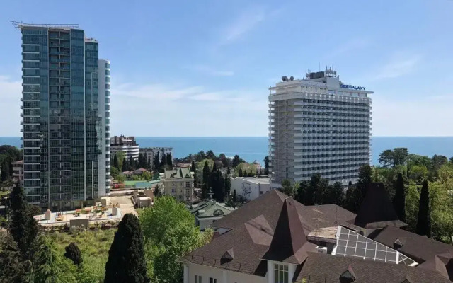 Svetlana-Tsentr u morya s vidom na sad magnoliy Apartaments