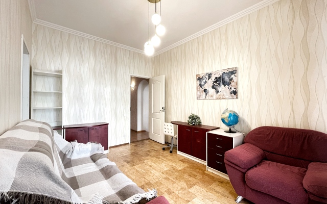 Na Mokhovoy Apartments