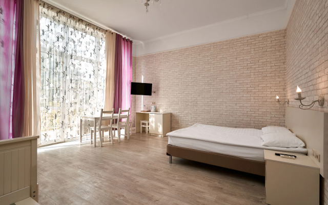 Отель Журавли