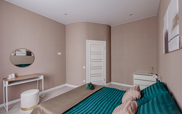 Апартаменты 3-х комнатные с французским балконом