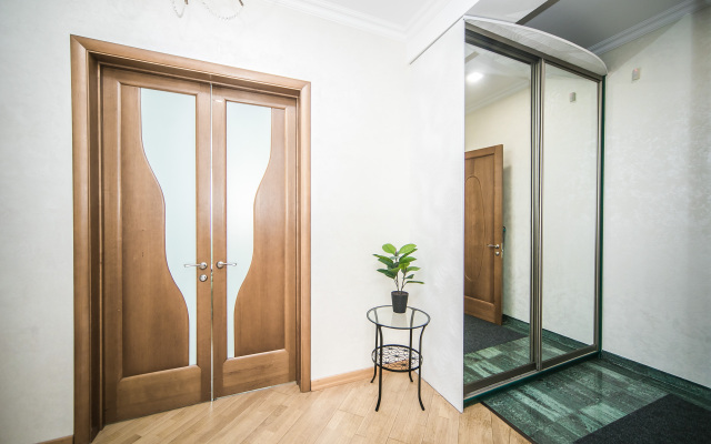 3-room on 2 International Street City Center  Apartments