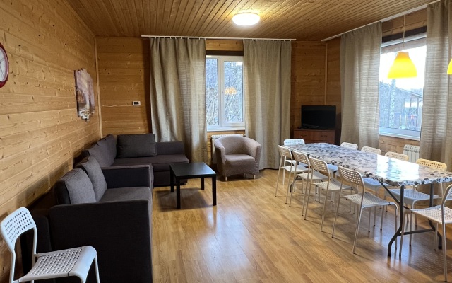 Частный дом на озере