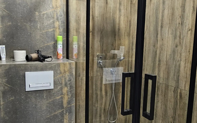 Yevrodvushka Na Ulitse Polkovnika Fesyuna 20 Flat