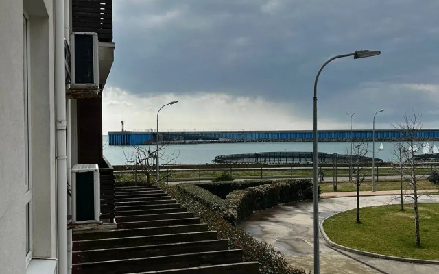 Parusnaya 21 Apartment 1