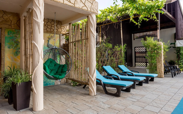 Laura Sochi Guest House