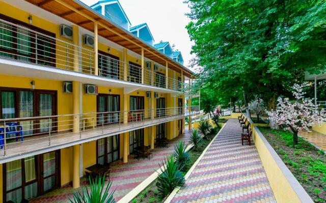 Mariya Hotel