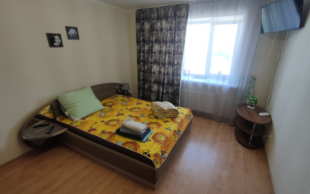 V Novom Dome Flat