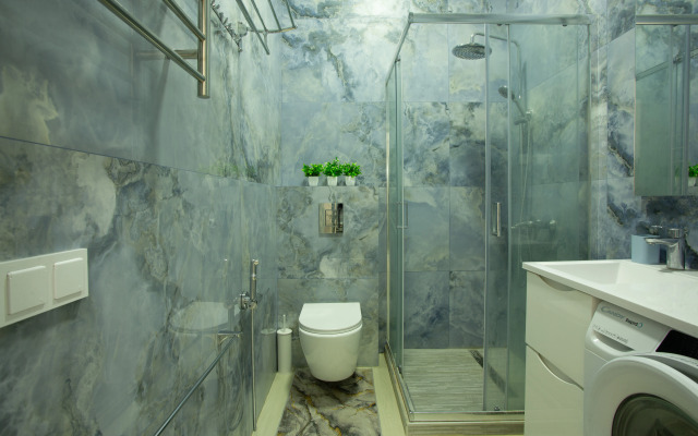 Poslednij Etazh Leta - Stilnaya Studiya u Morya v Sochi (Ashe) Apartments