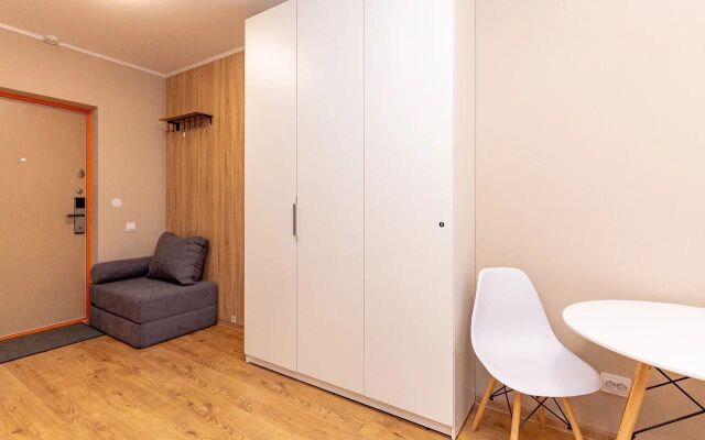 U Metro Parnas 1971 Apartment