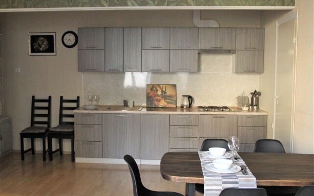 Dlya 6 Gostey Ryadom S Nevskim Prospektom Apartaments
