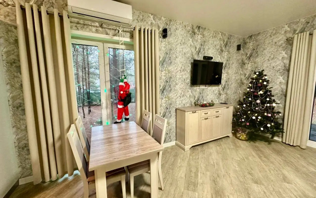 Premialny Semeyny Dom V Sosnovom Lesu Private house